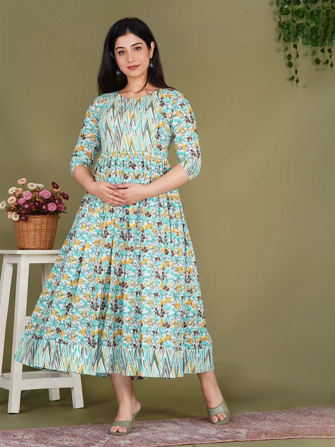 

Gujari Women Floral Printed Maternity Fit & Flare Midi Dress, Sea green