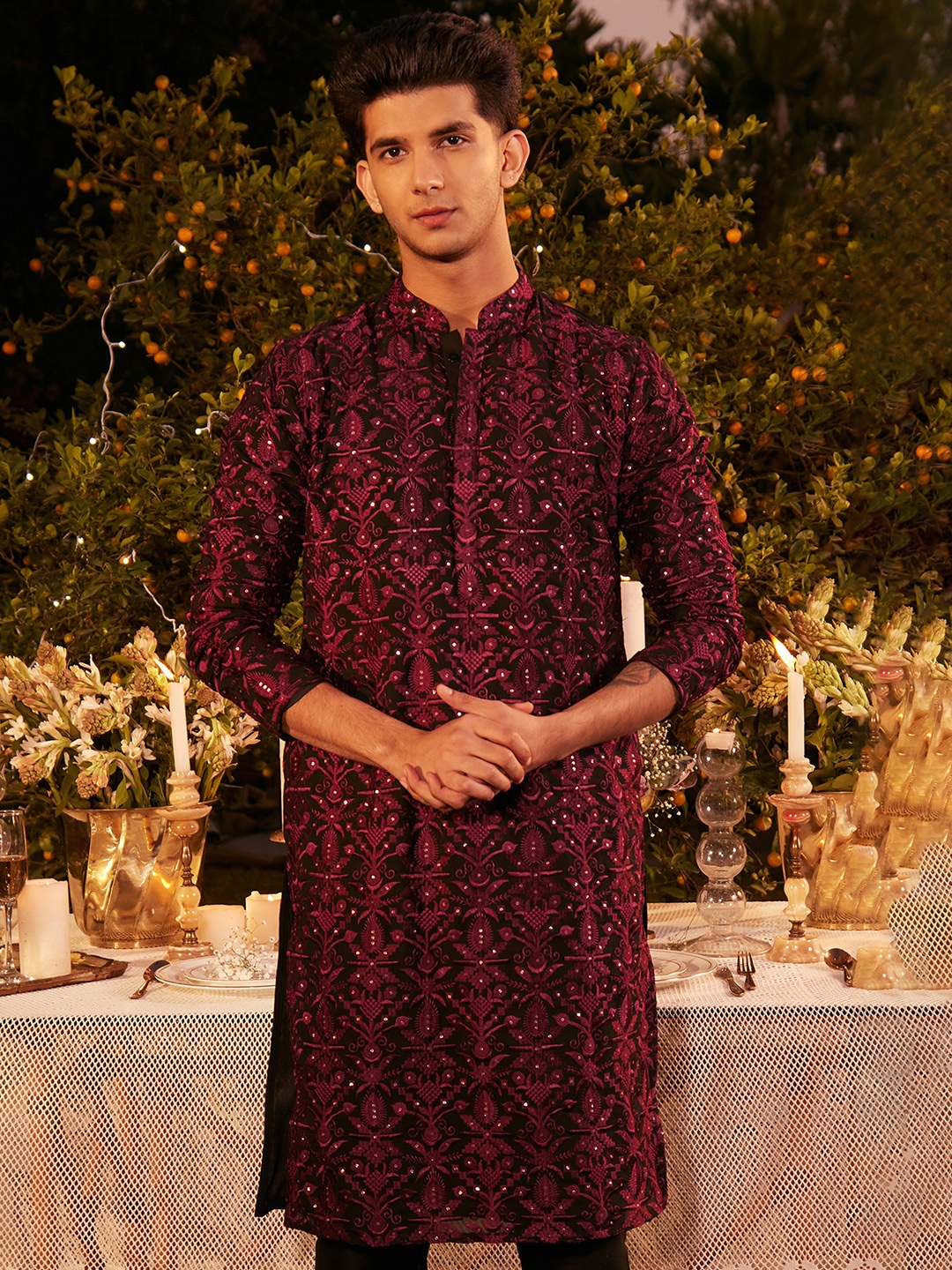 

KISAH Men Embroidered Regular Fit Thread Work Kurta, Black