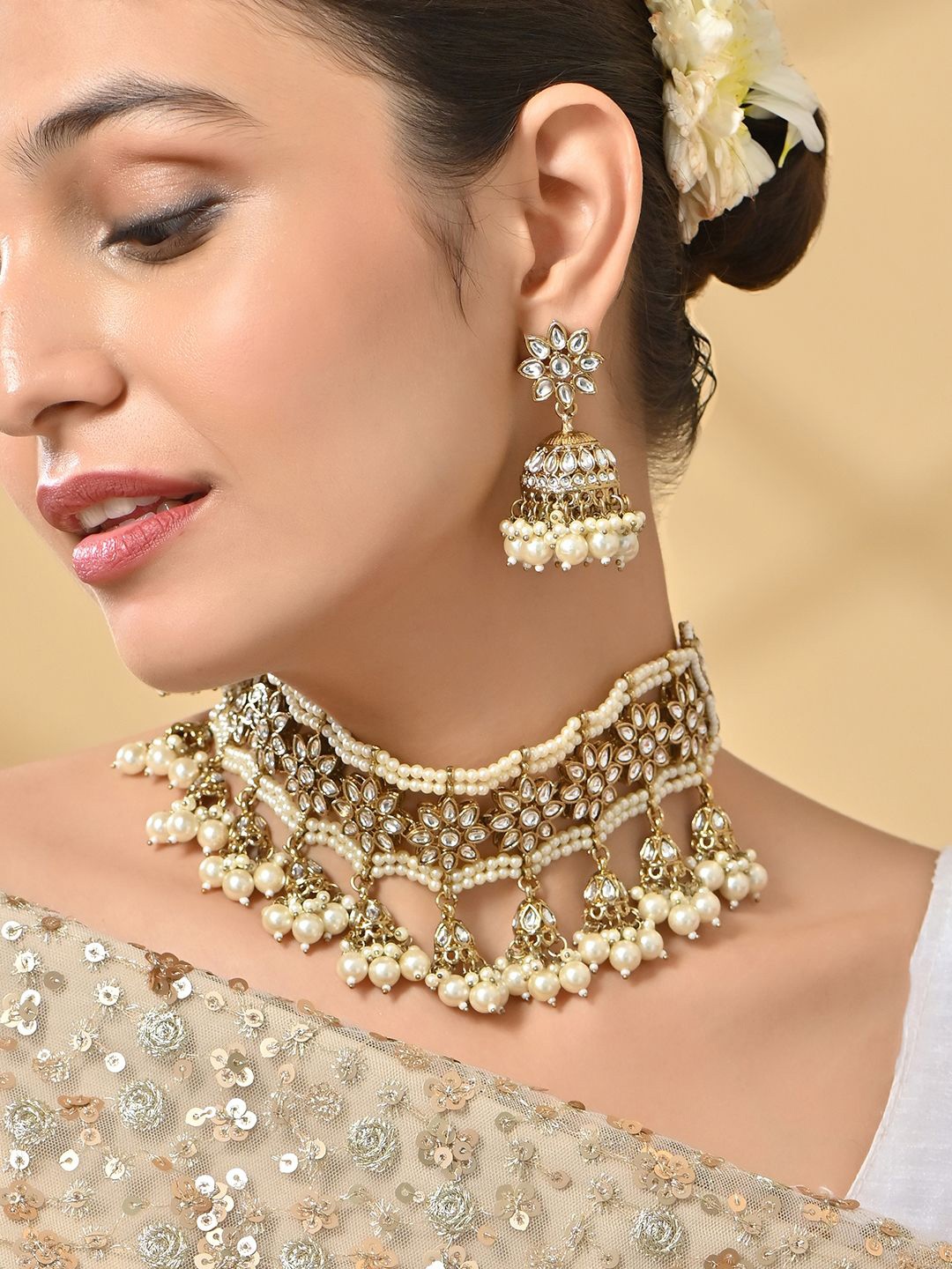 

Fida Gold Plated Stones Studded & Beaded Jewellery Set