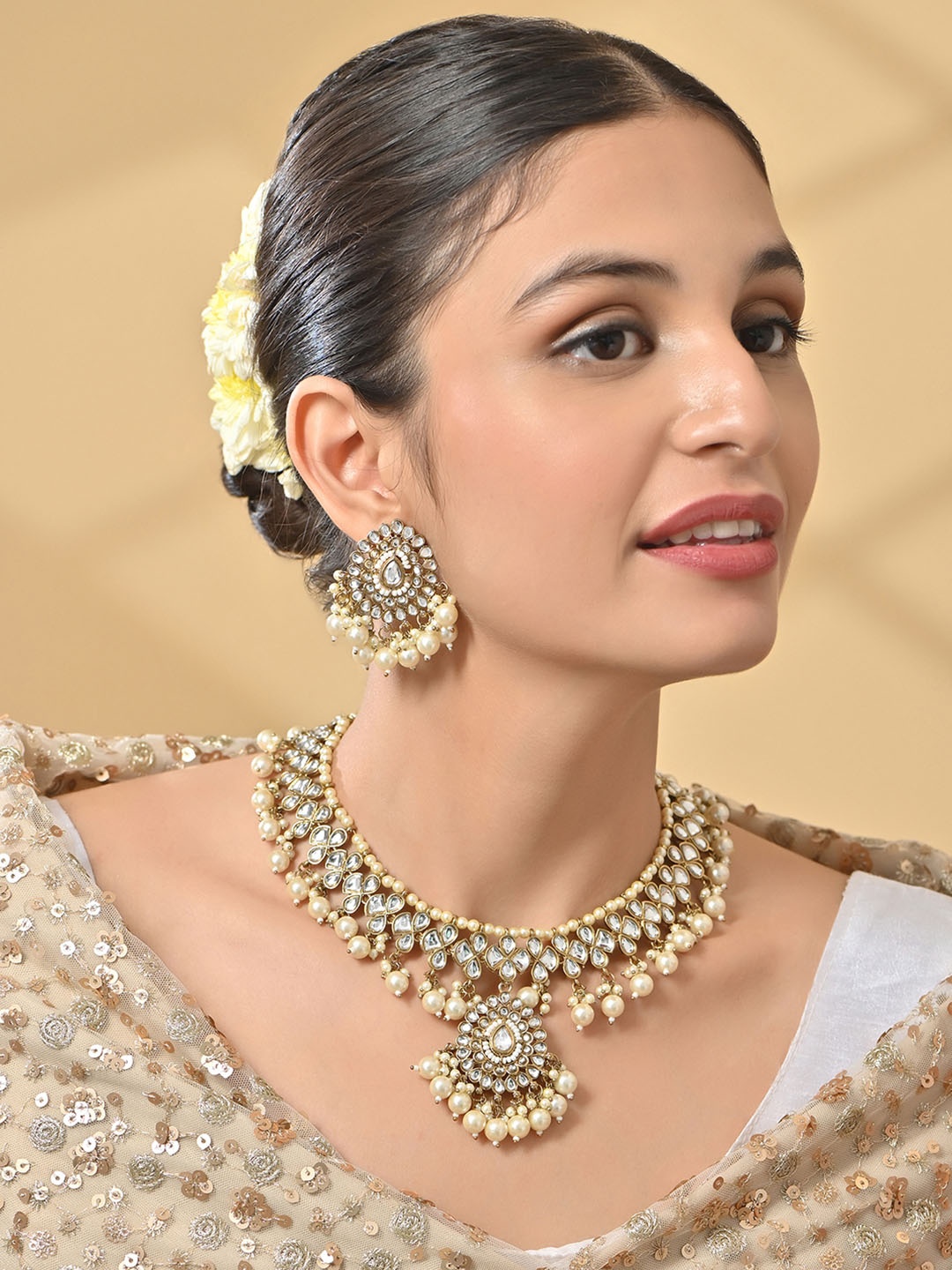 

Fida Gold-Plated Stones-Studded & Pearls Beaded Jewellery Set