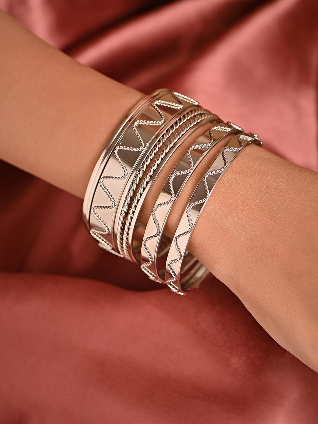 

Fida Set Of 9 Silver Plated Oxidised Bangles