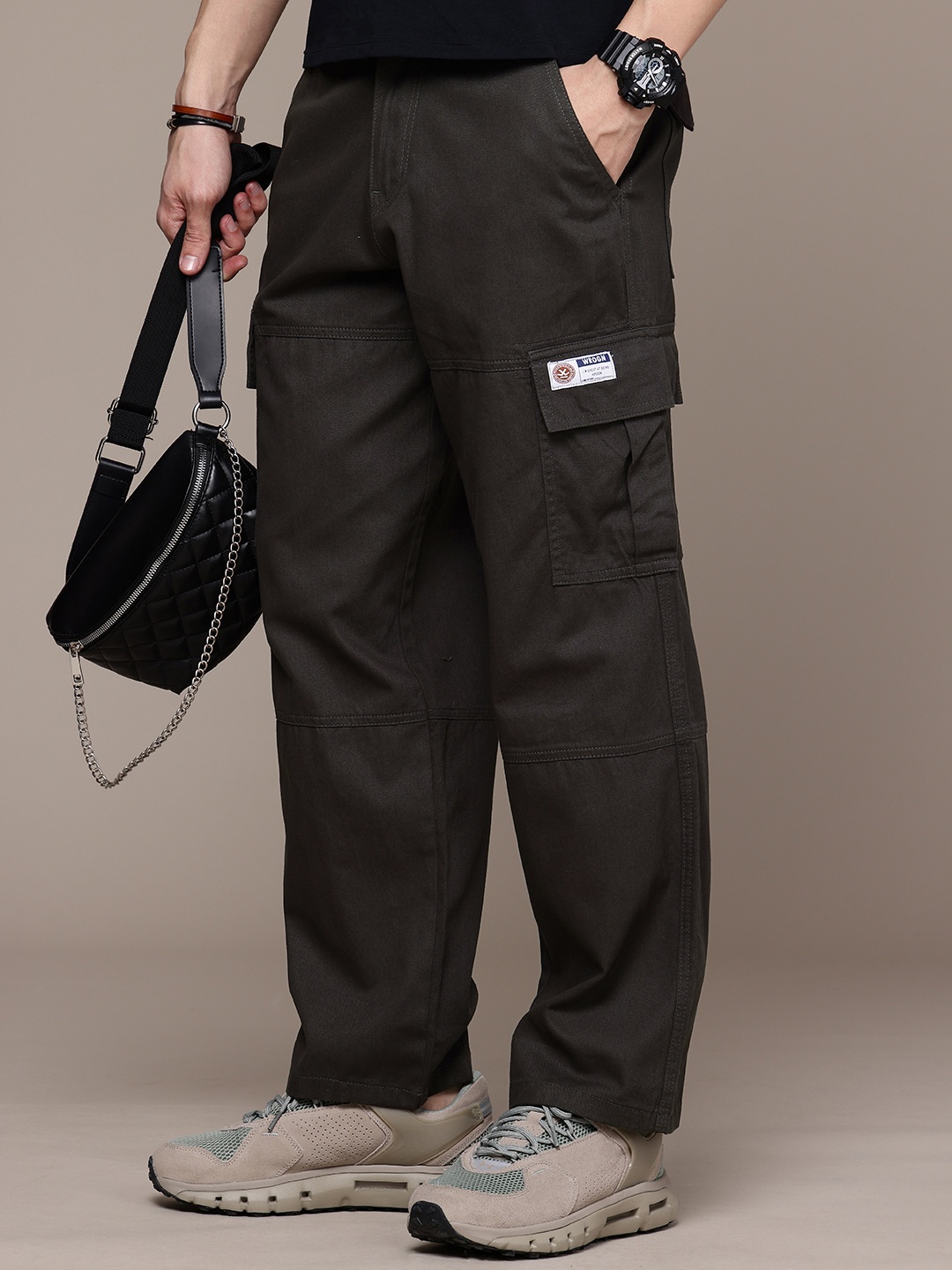 

WROGN Men Pure Cotton Loose Fit Chinos Cargo Trousers, Brown