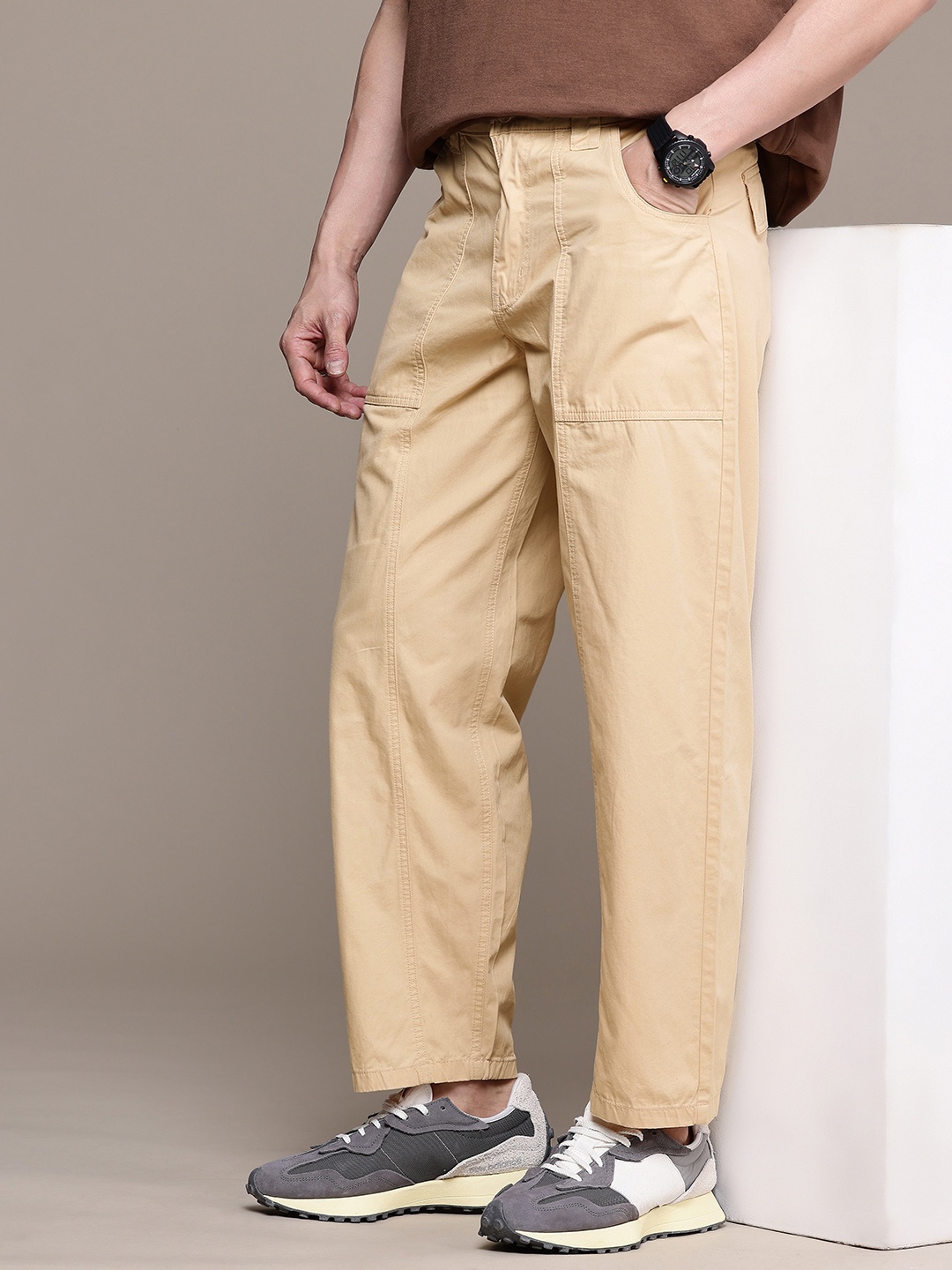 

WROGN Men Oversized Pure Cotton Chinos Trousers, Beige