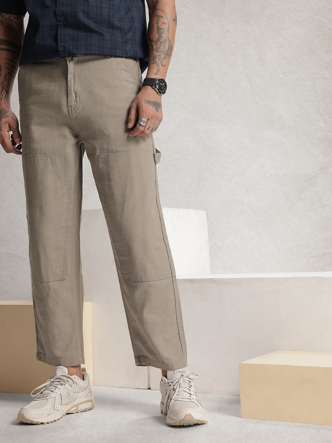 

WROGN Men Oversized Pure Cotton Trousers, Taupe