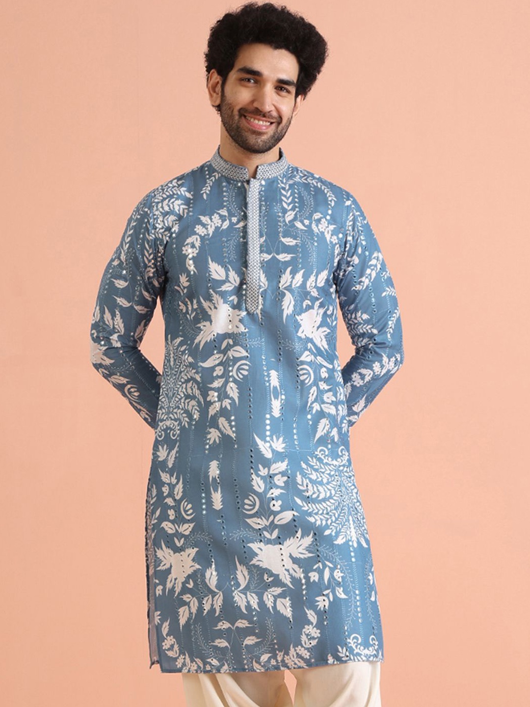 

KISAH Men Embellished Regular Fit Mirror work Kurta, Blue