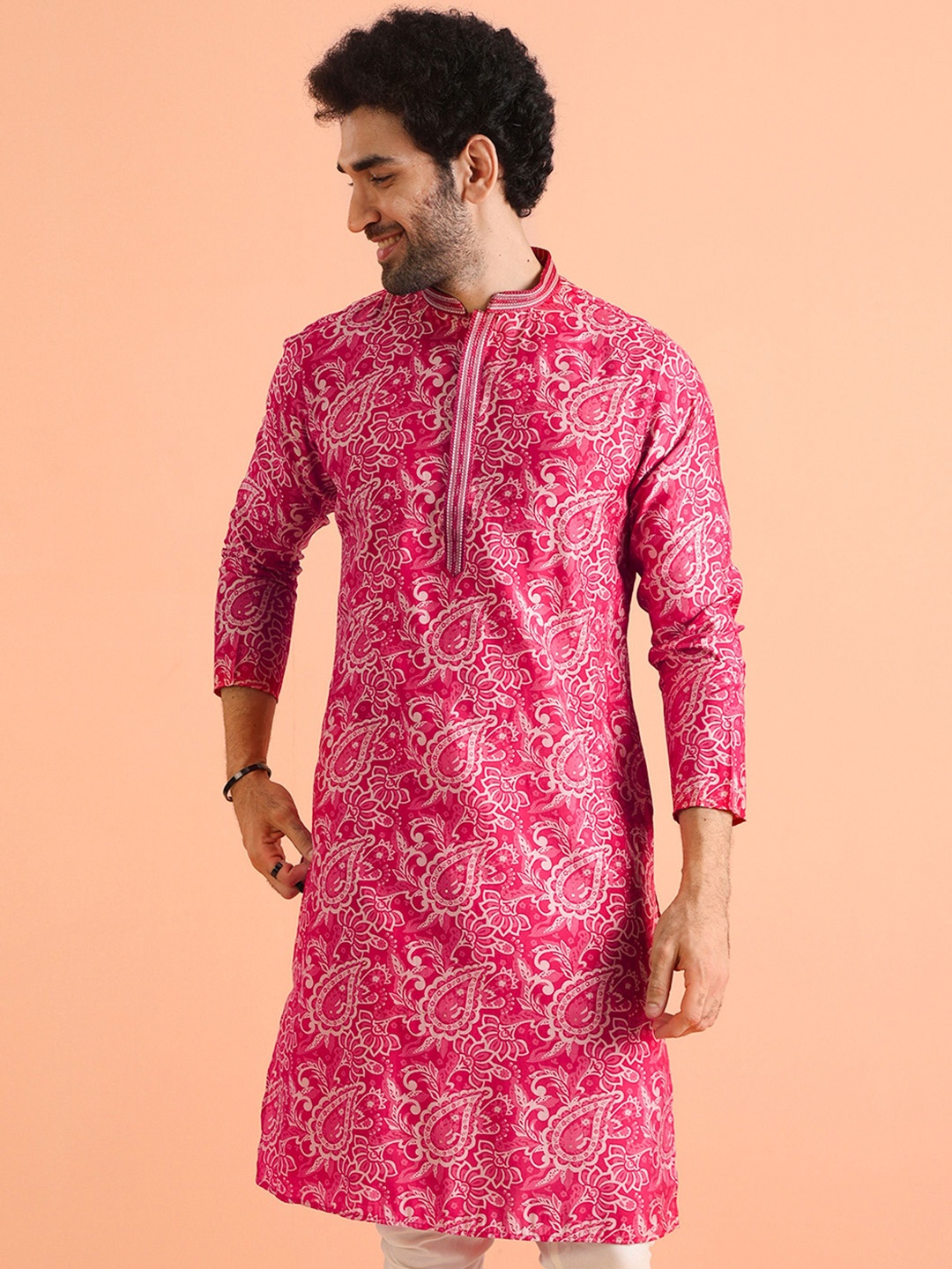 

KISAH Men Paisley Regular Fit Printed Kurta, Pink