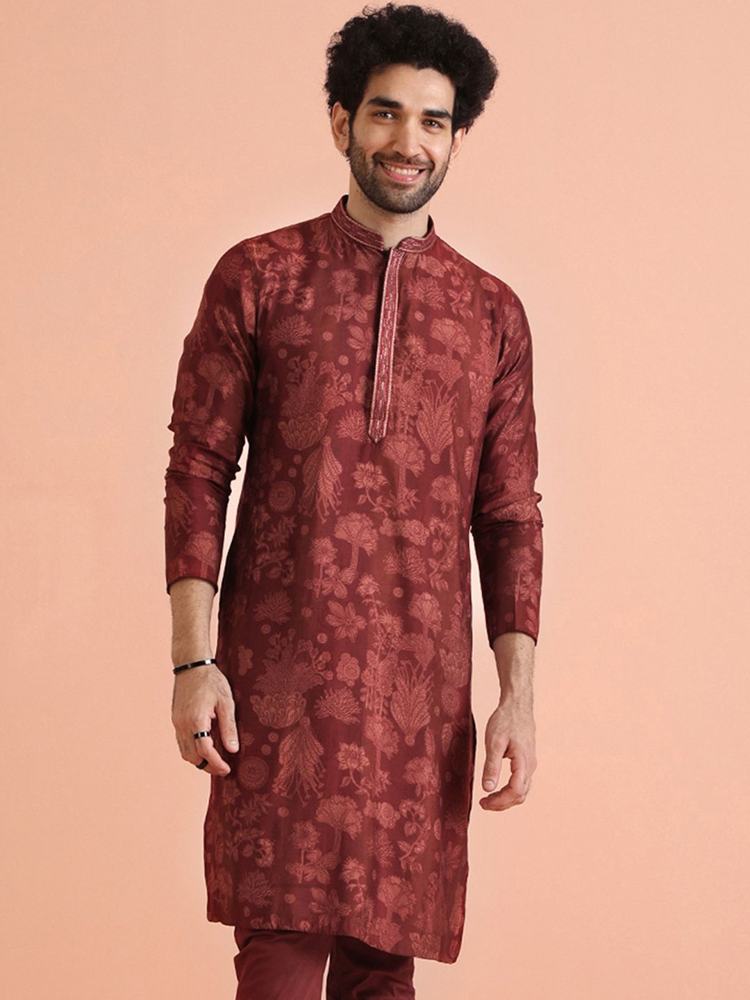 

KISAH Men Printed Regular Fit Kantha Print Kurta, Maroon