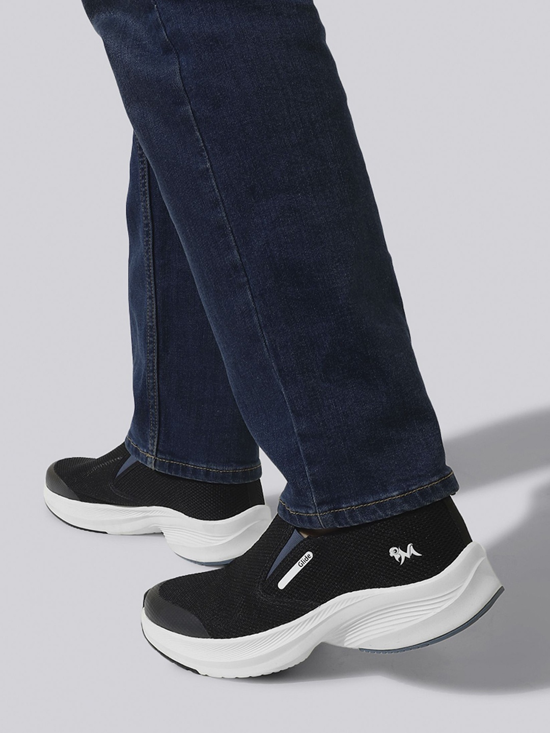

NEEMANS Men Woven Design Slip-On Sneakers, Black