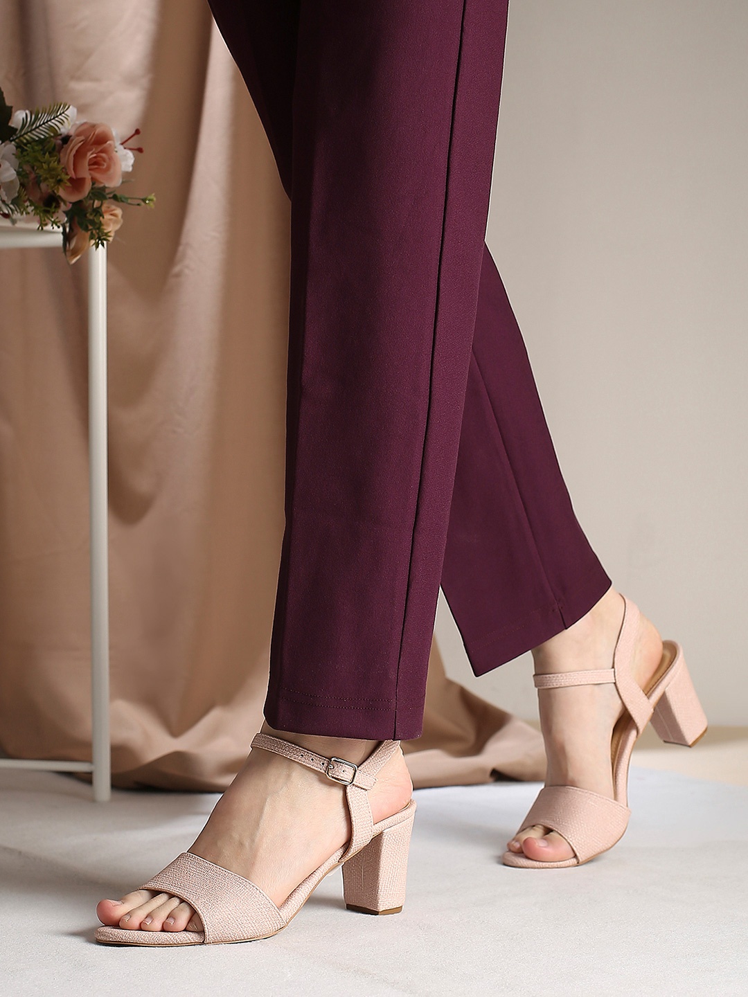 

Inc 5 Women Textured Round Toe Block Sandals, Peach