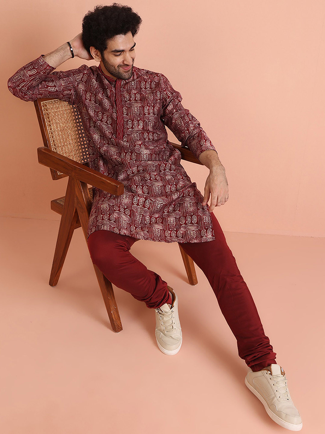 

KISAH Men Paisley Regular Fit Printed Kurta Churidar Set, Maroon