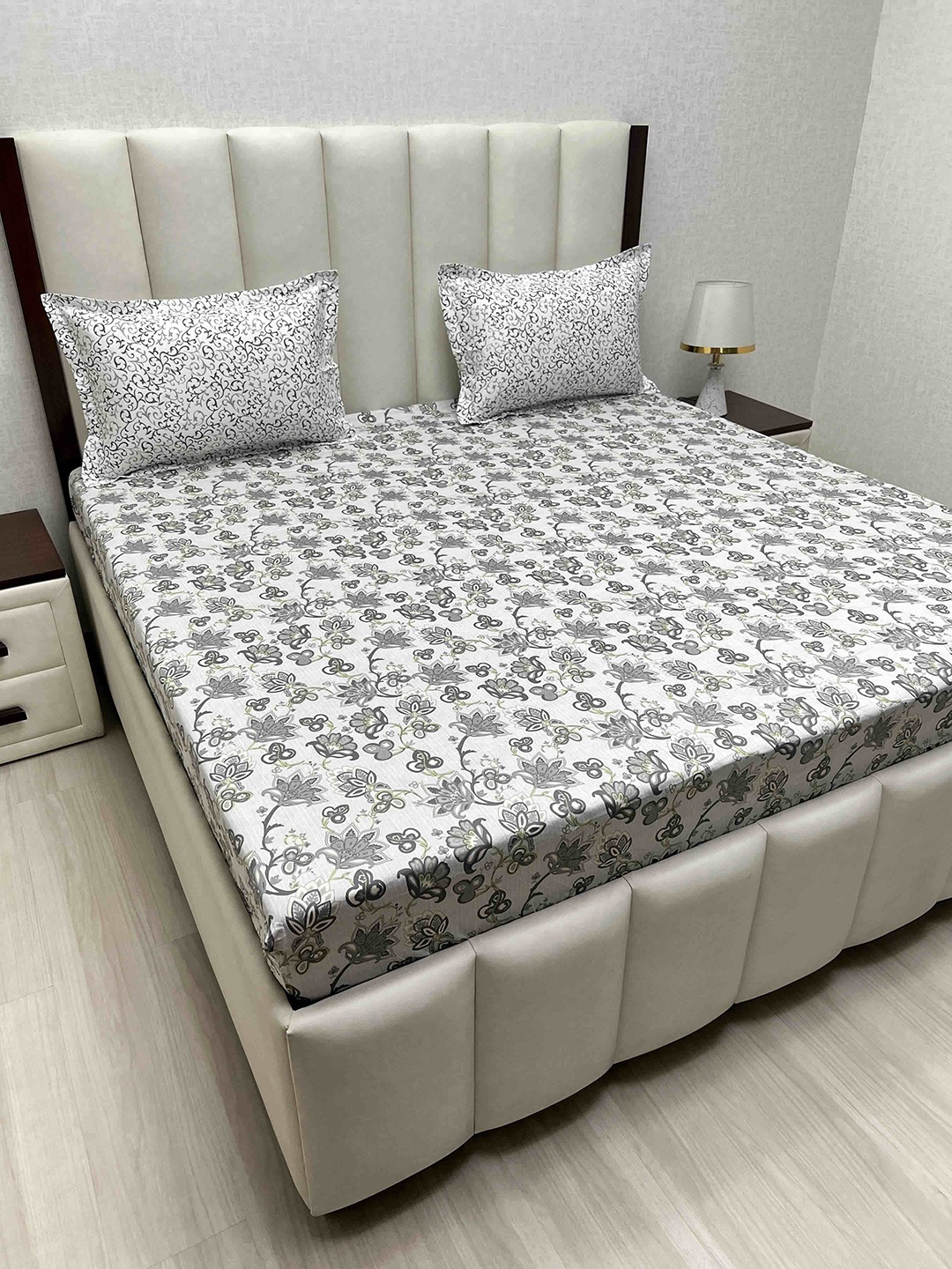

Pure Decor Grey & White Floral 300 TC Cotton King Bedsheet with 2 Pillow Covers