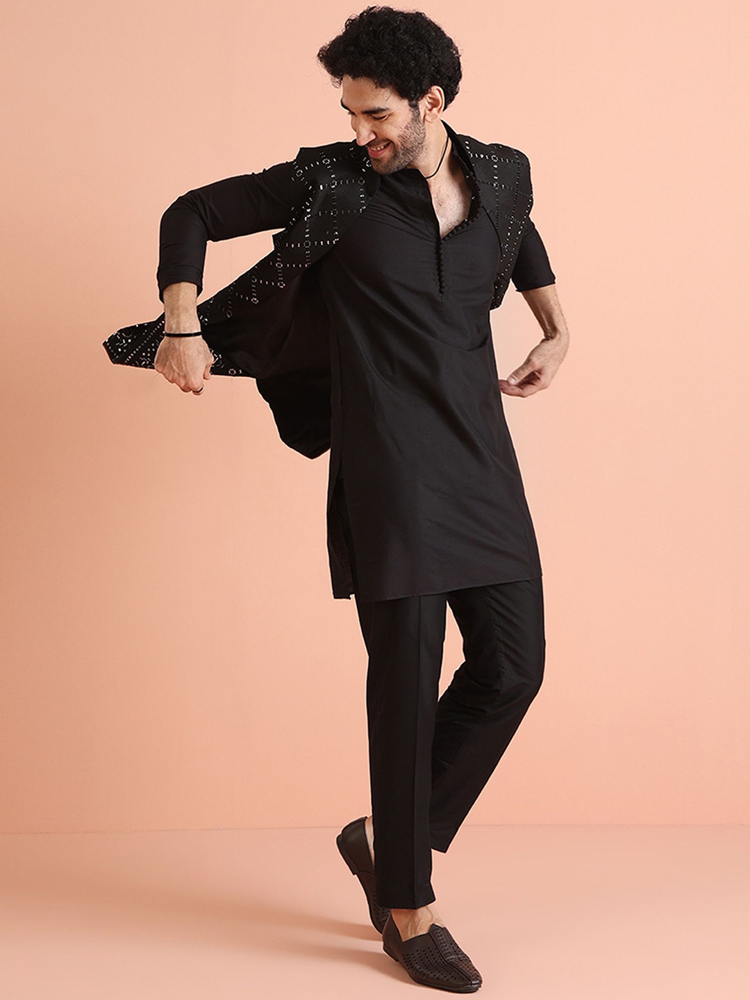 

KISAH Men Embroidered Regular Fit Mirror work Kurta Nehru Jacket Trouser Set, Black