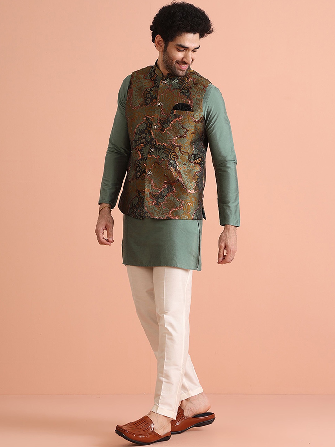 

KISAH Men Abstract Regular Fit Woven Design Kurta Nehru Jacket Trouser Set, Green