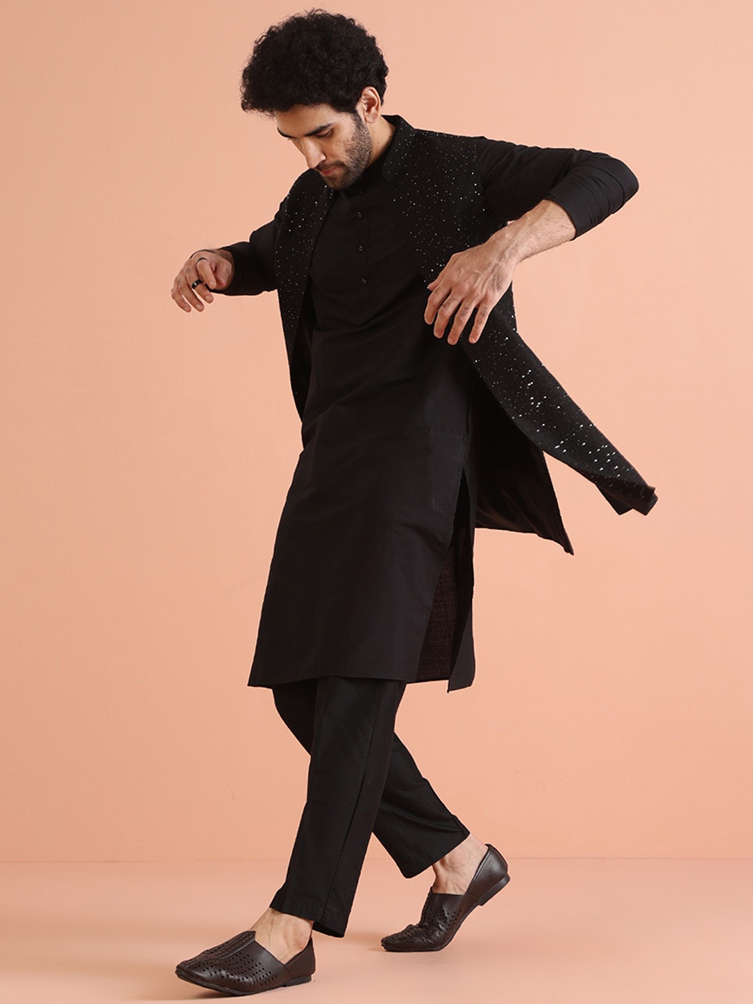 

KISAH Men Embroidered Regular Fit Sequinned Kurta Nehru Jacket Trouser Set, Black