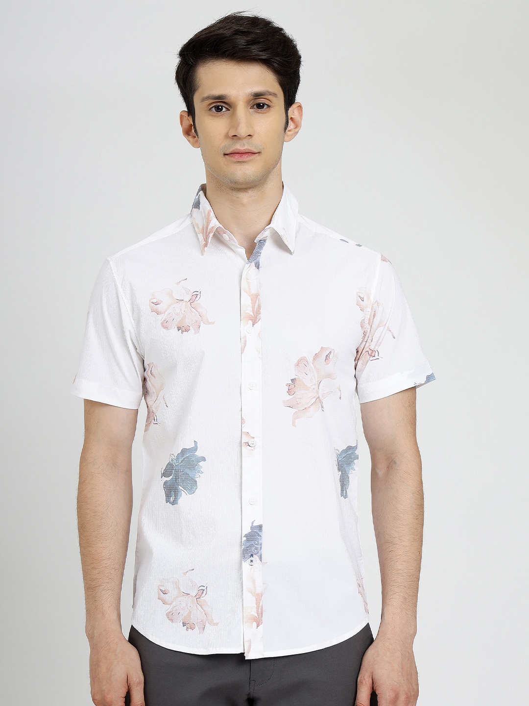 

Greenfibre Men Slim Fit Opaque Floral Printed Casual Shirt, White