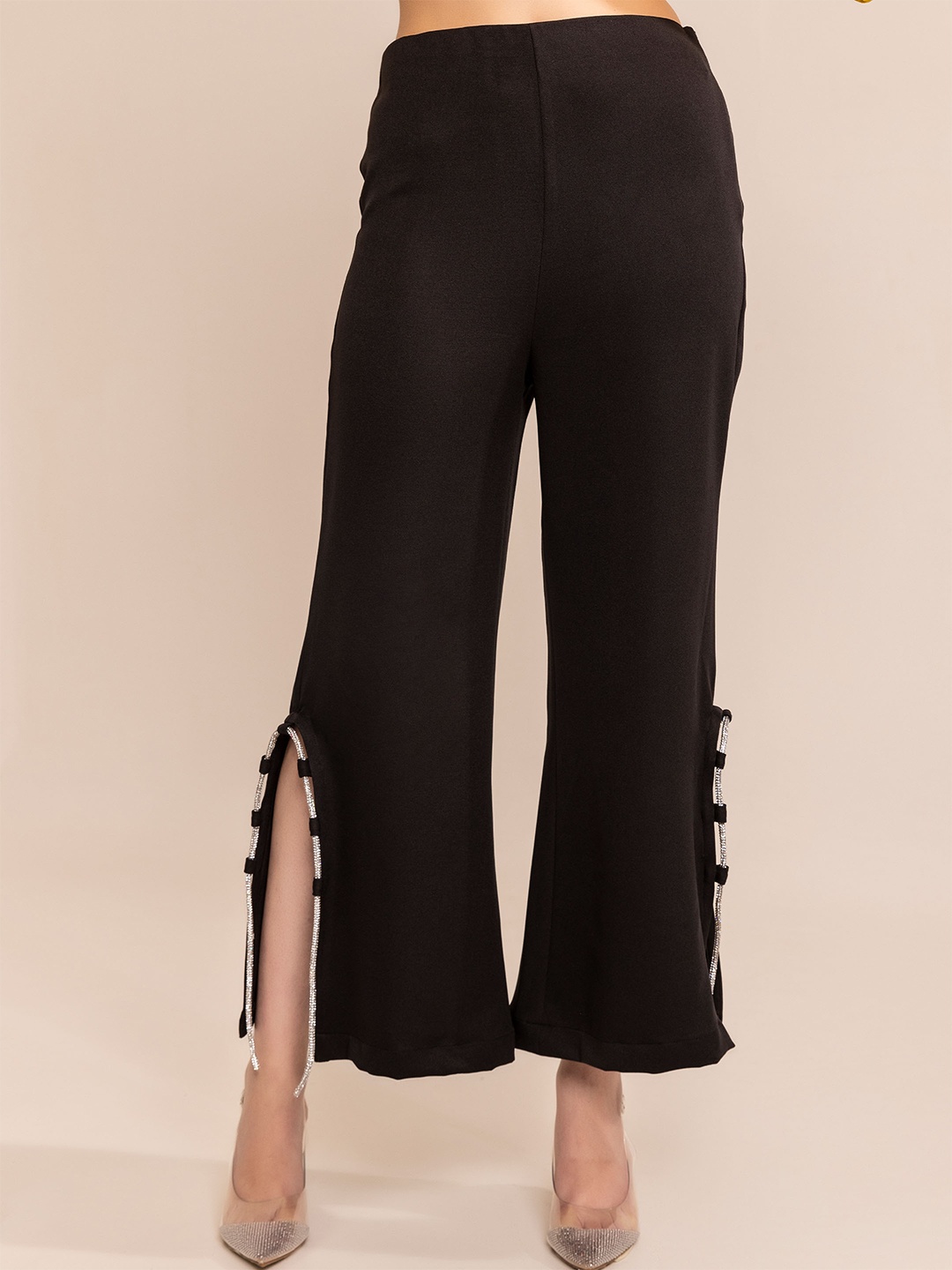 

KAORI BY SHREYA AGARWAL Menifest Women Relaxed High-Rise Trousers, Black