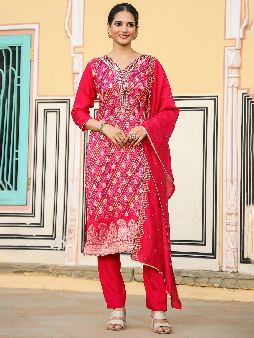 

SCAKHI Bandhani Printed Jacquard Kurta with Trousers & Dupatta, Fuchsia