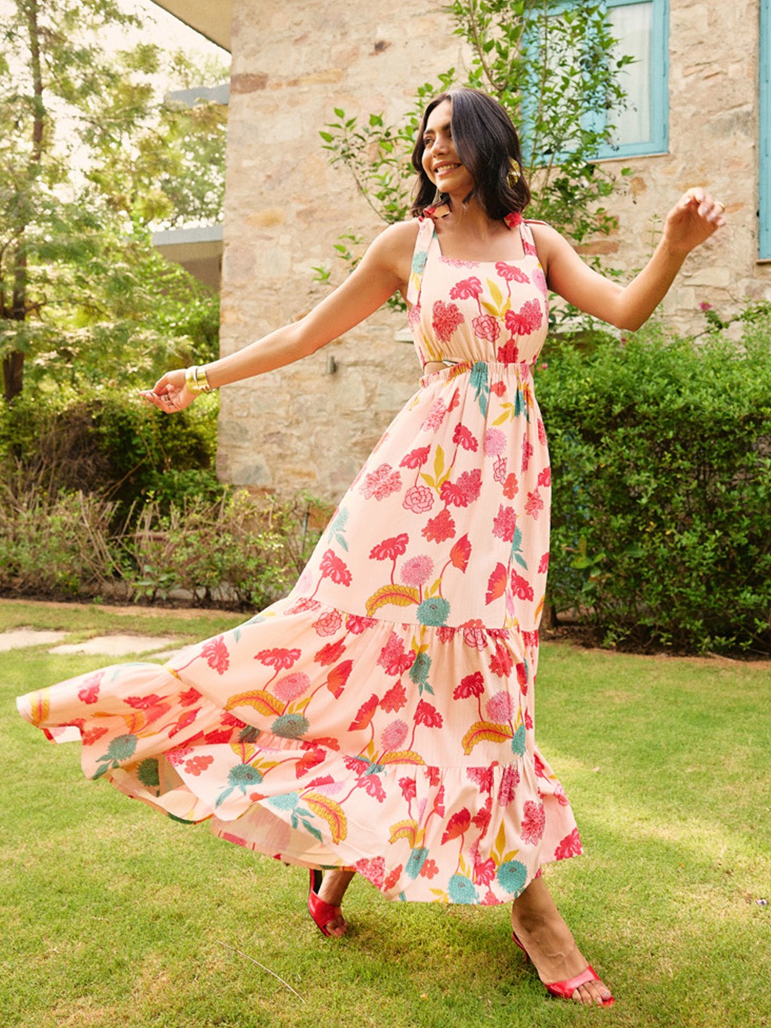 

KIZI Women Floral Printed Square Neck Sleeveless Maxi Dress, Peach