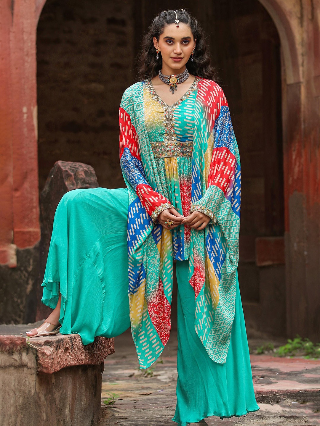 

SCAKHI Geometric Printed Embroidered V Neck Tunic & Palazzo, Turquoise blue