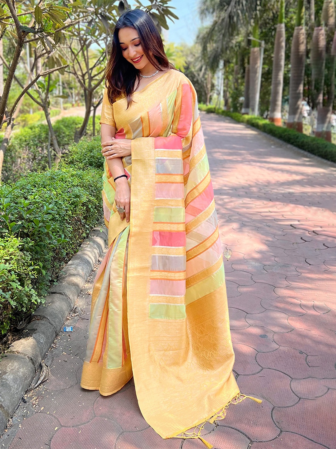 

Mitera Woven Design Zari Organza Saree With Unstitched Blouse Piece, Yellow