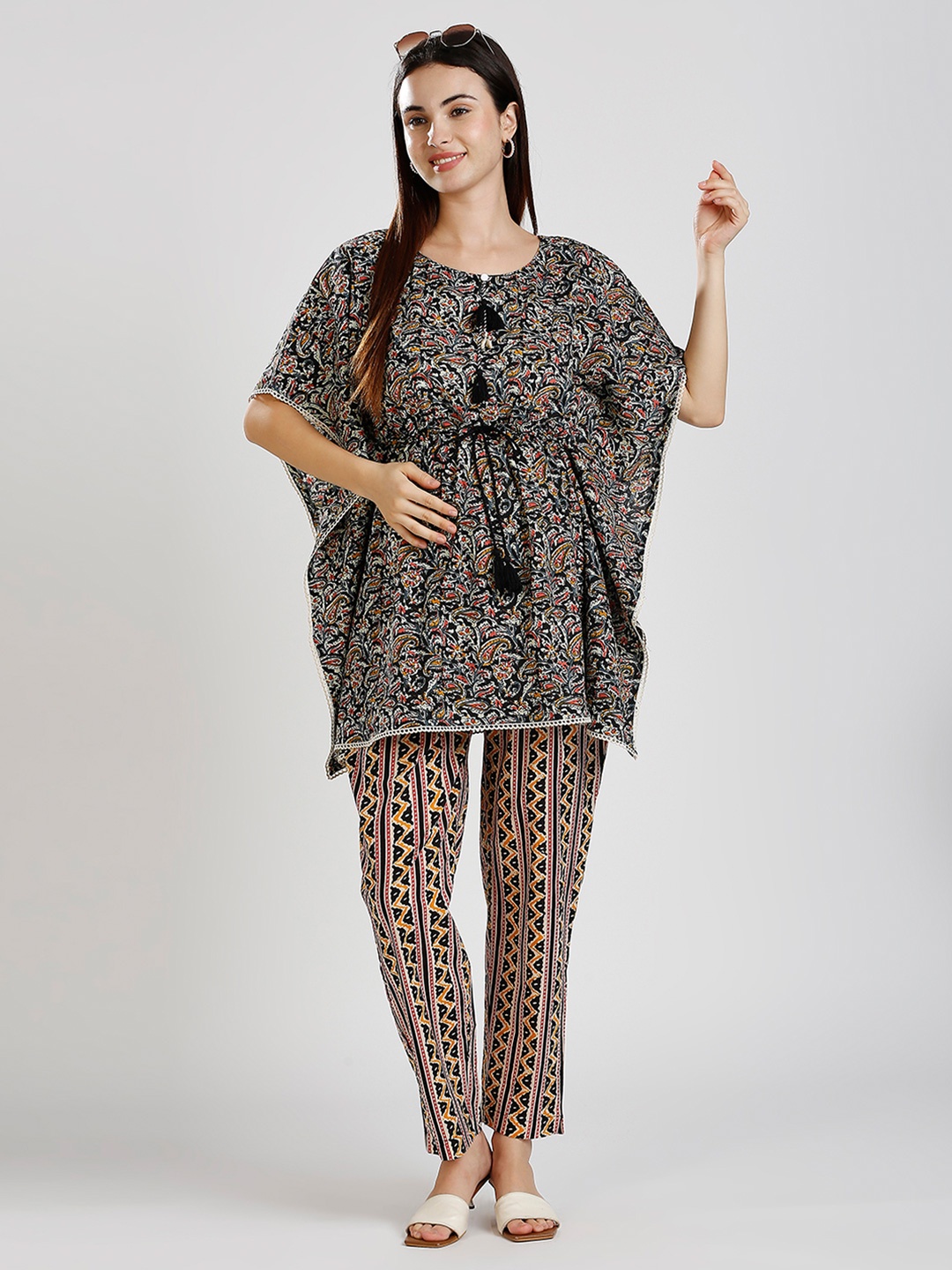 

True Shape Ethnic Motifs Printed Pure Cotton Maternity Kurta With Trousers, Black