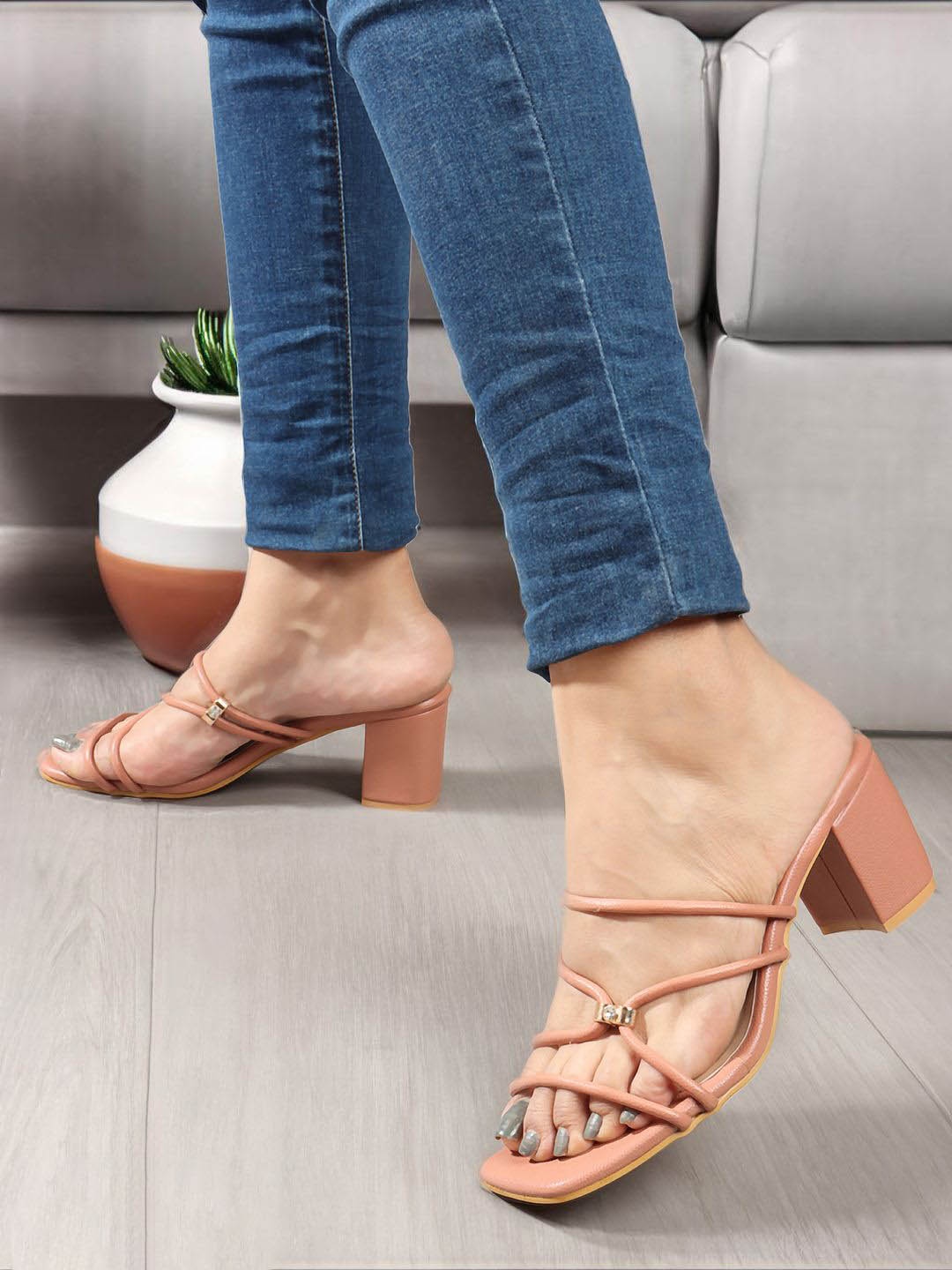 

DressBerry Women Solid Block Sandals, Nude