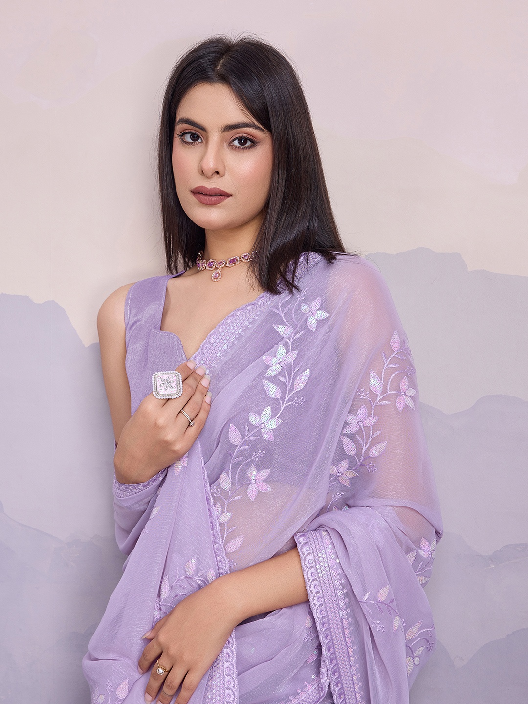 

VAIRAGEE Embellished Sequinned Poly Chiffon Saree, Lavender