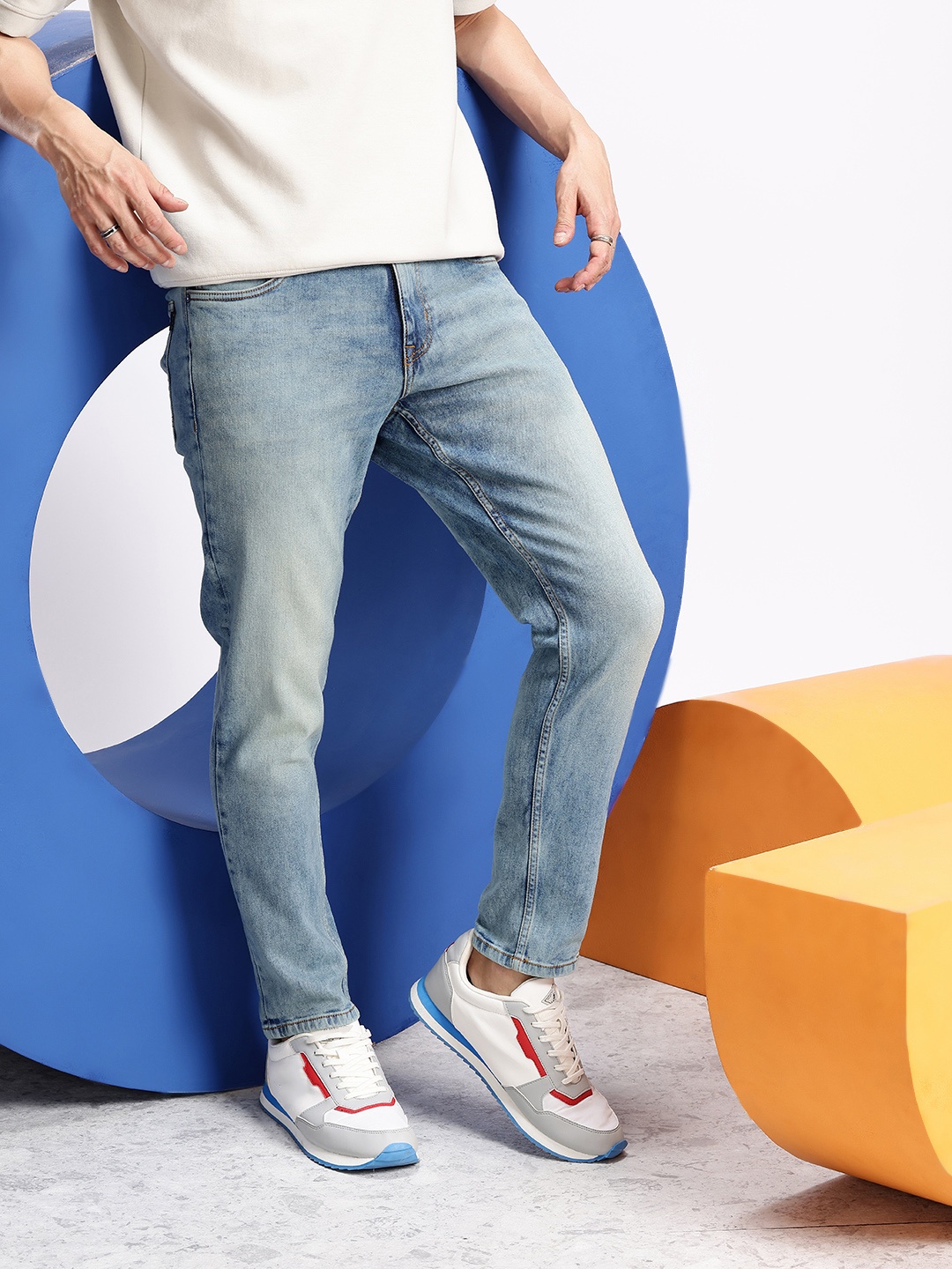 

Aeropostale Men Carrot Fit Heavy Fade Stretchable Jeans, Blue