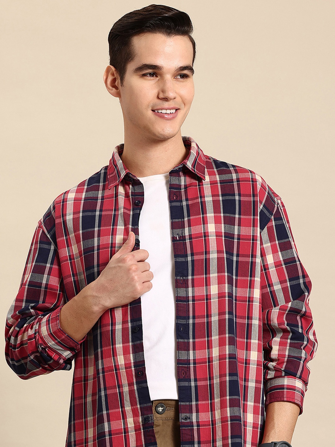 

Mast & Harbour Men Checked Pure Cotton Casual Shirt, Red