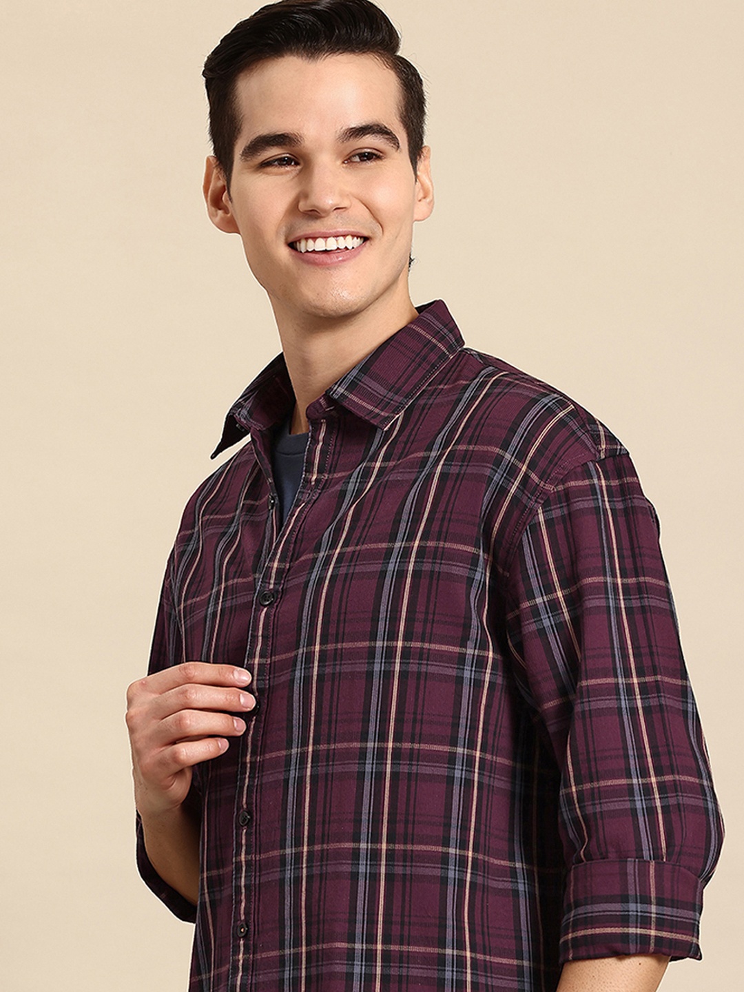 

Mast & Harbour Men Checked Pure Cotton Casual Shirt, Burgundy