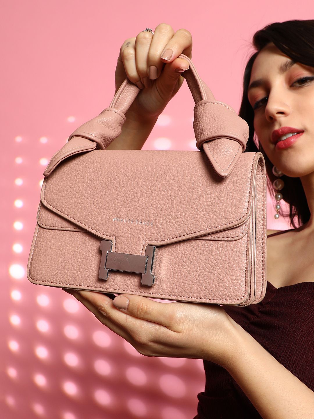 

HAUTE SAUCE by Campus Sutra Leather Structured Handheld Bag, Pink