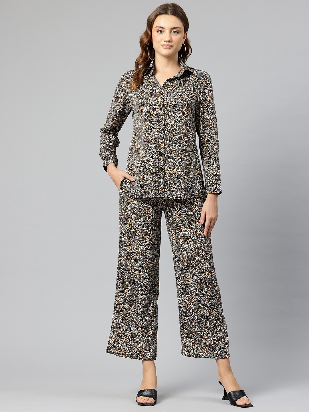 

Cottinfab Animal Print Shirt with Trousers, Beige