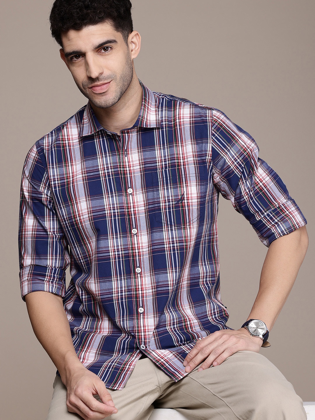 

Nautica Men Smart Slim Fit Checked Pure Cotton Casual Shirt, Navy blue