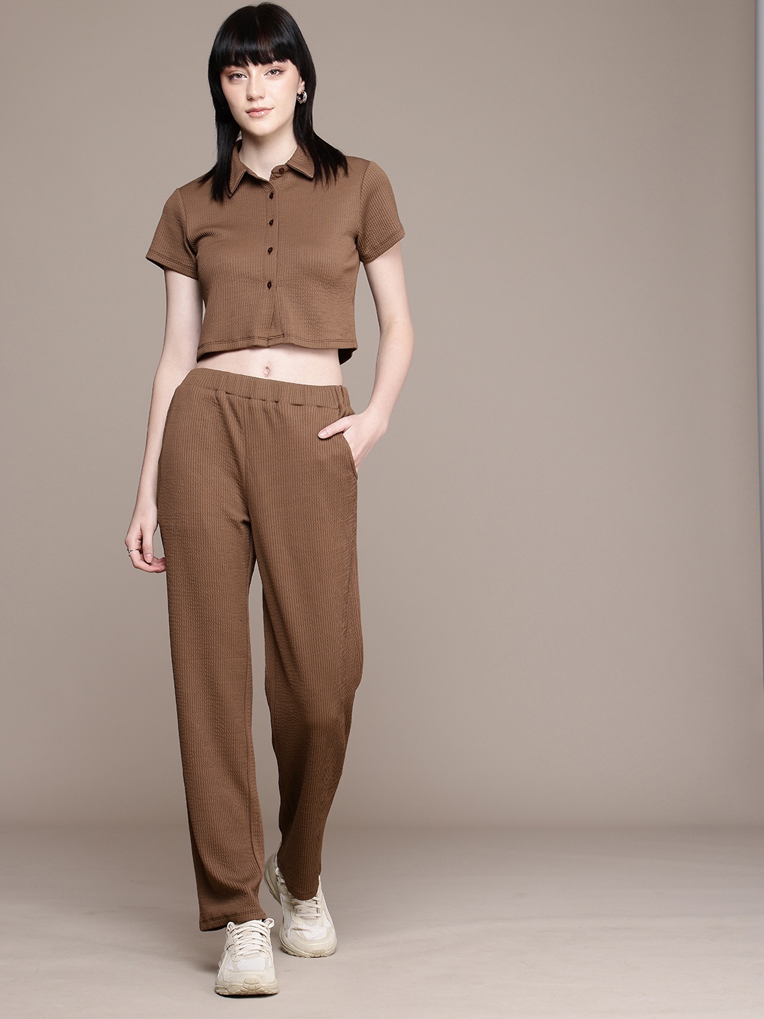 

Roadster Crop T-shirt With Trousers, Coffee brown
