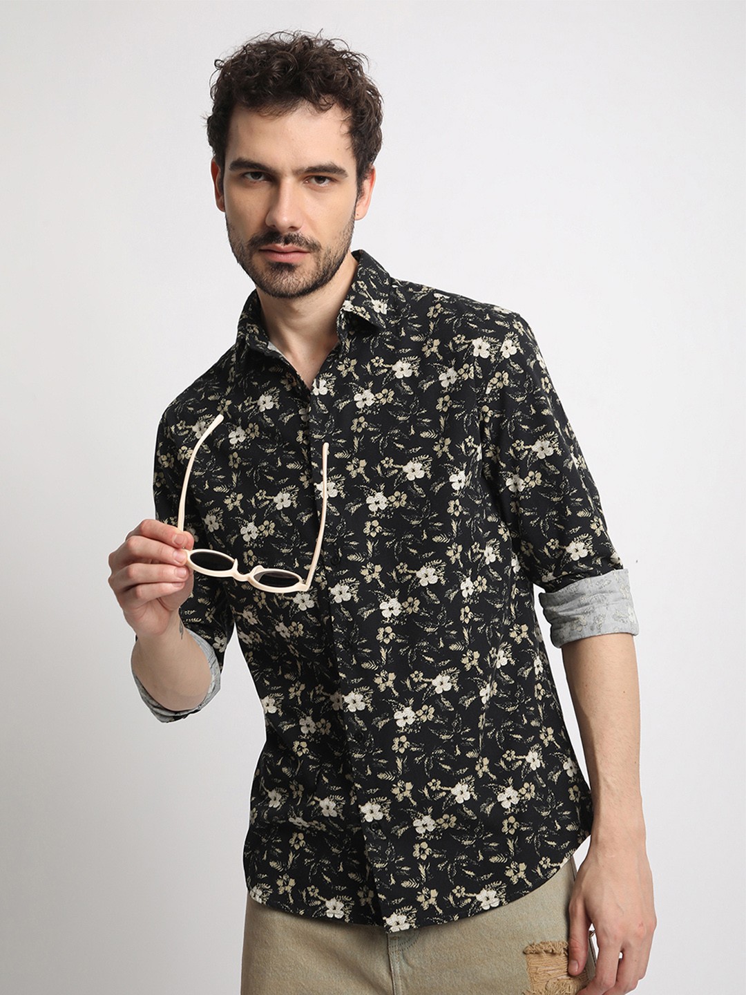 

IVOC Men Classic Spread Collar Floral Printed Cotton Casual Shirt, Multi