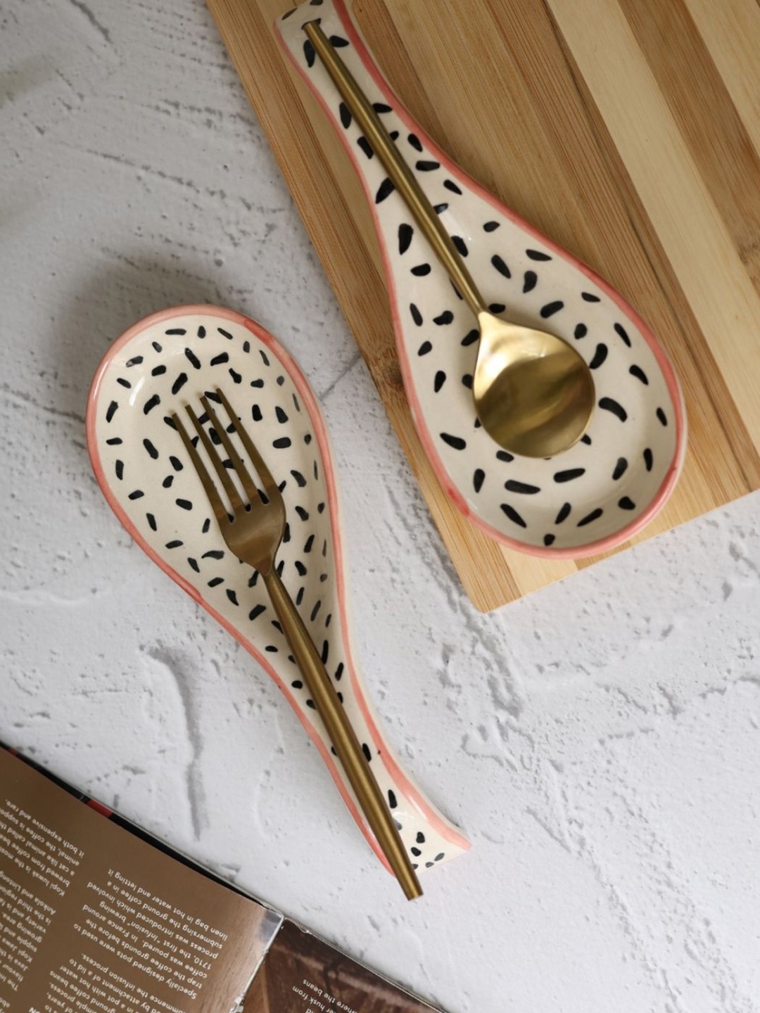

WEAVING HOMES Black & White 2 Pieces Printed Ceramic Spoon Rest