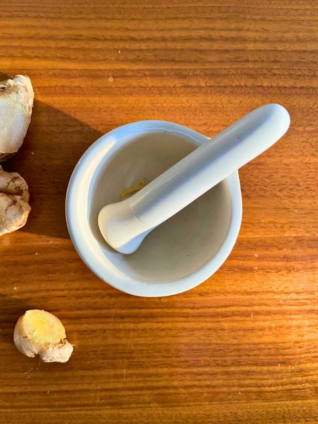 

WEAVING HOMES White Ceramic Mortar & Pestle