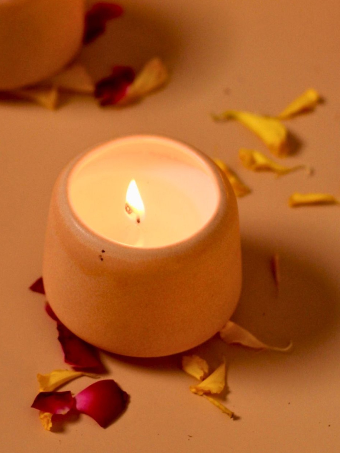 

WEAVING HOMES Yellow Mogra Scented Candle