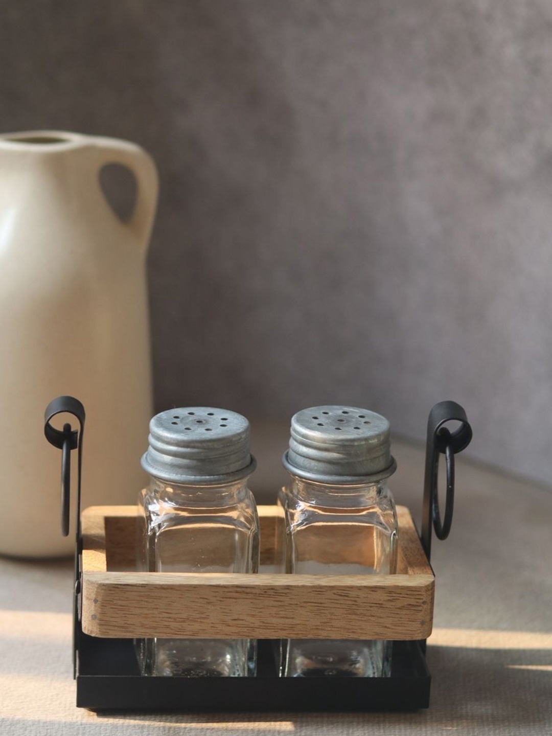 

WEAVING HOMES Transparent & Brown Glass Salt & Pepper Shaker With Stand