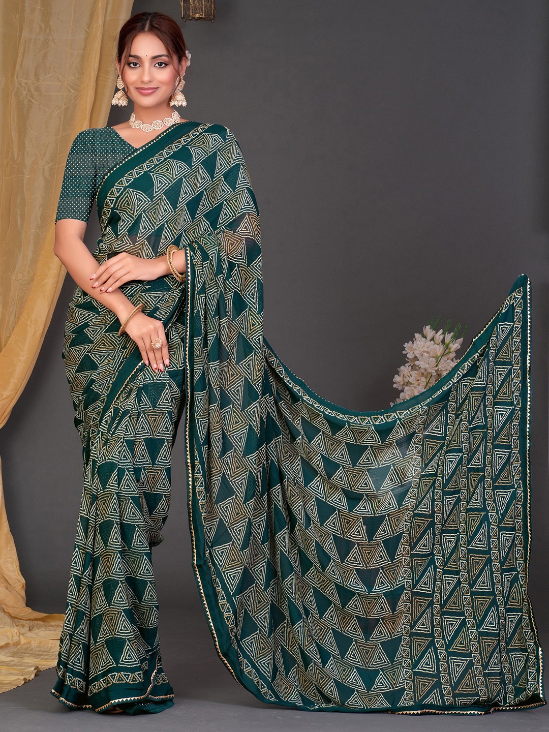 

EMV Bandhani Printed Saree, Green
