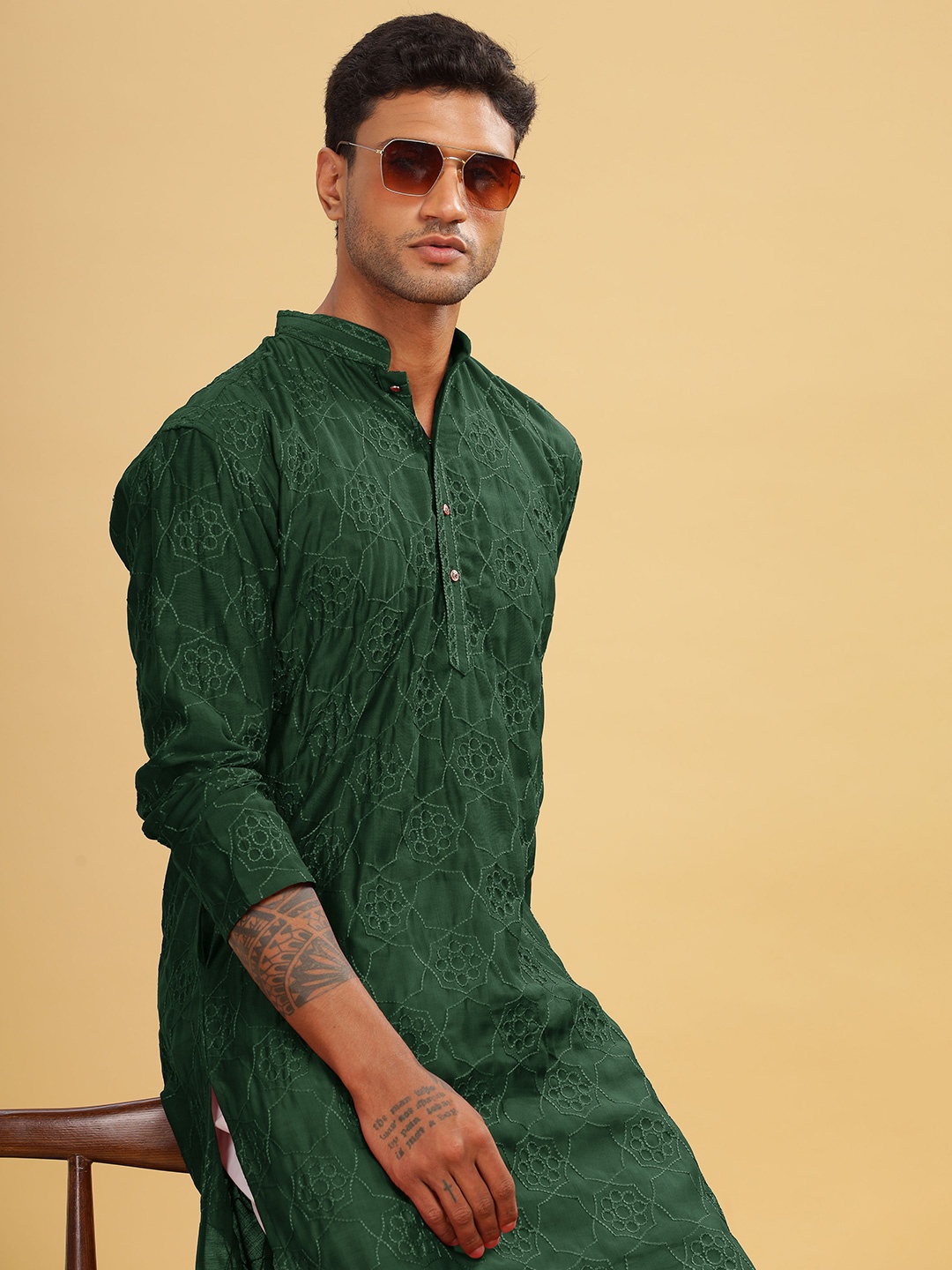 

Anouk Green Ethnic Motifs Embroidered Mandarin Collar Thread Work Cotton Straight Kurta