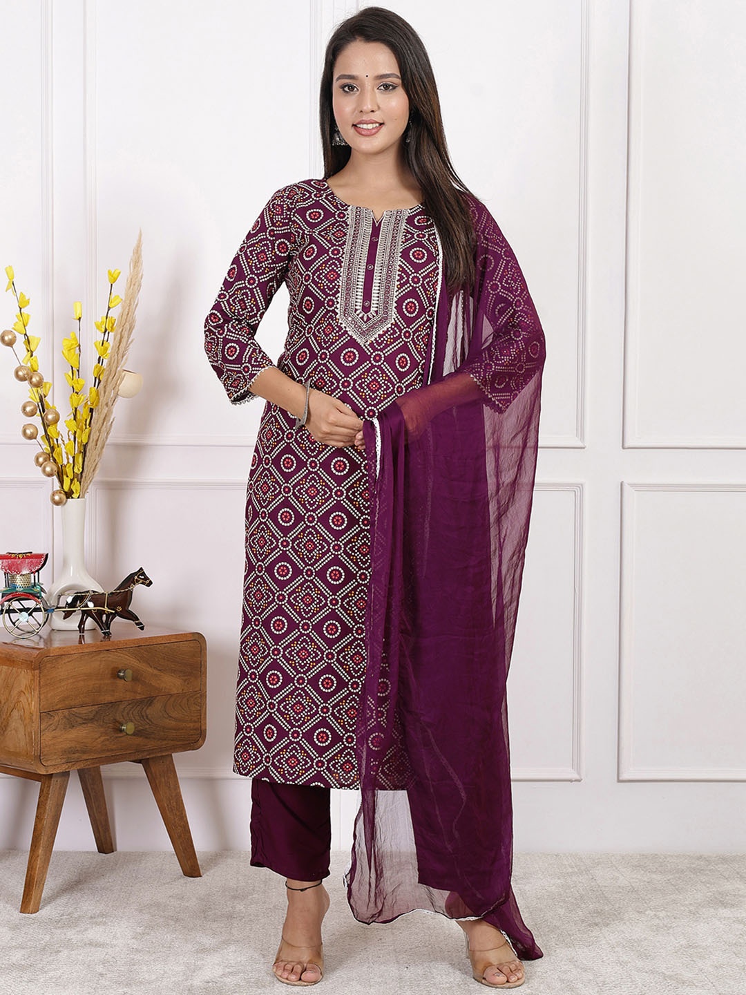 

Veshviti Bandhani Printed Mirror Work Straight Kurta & Trousers With Dupatta, Burgundy