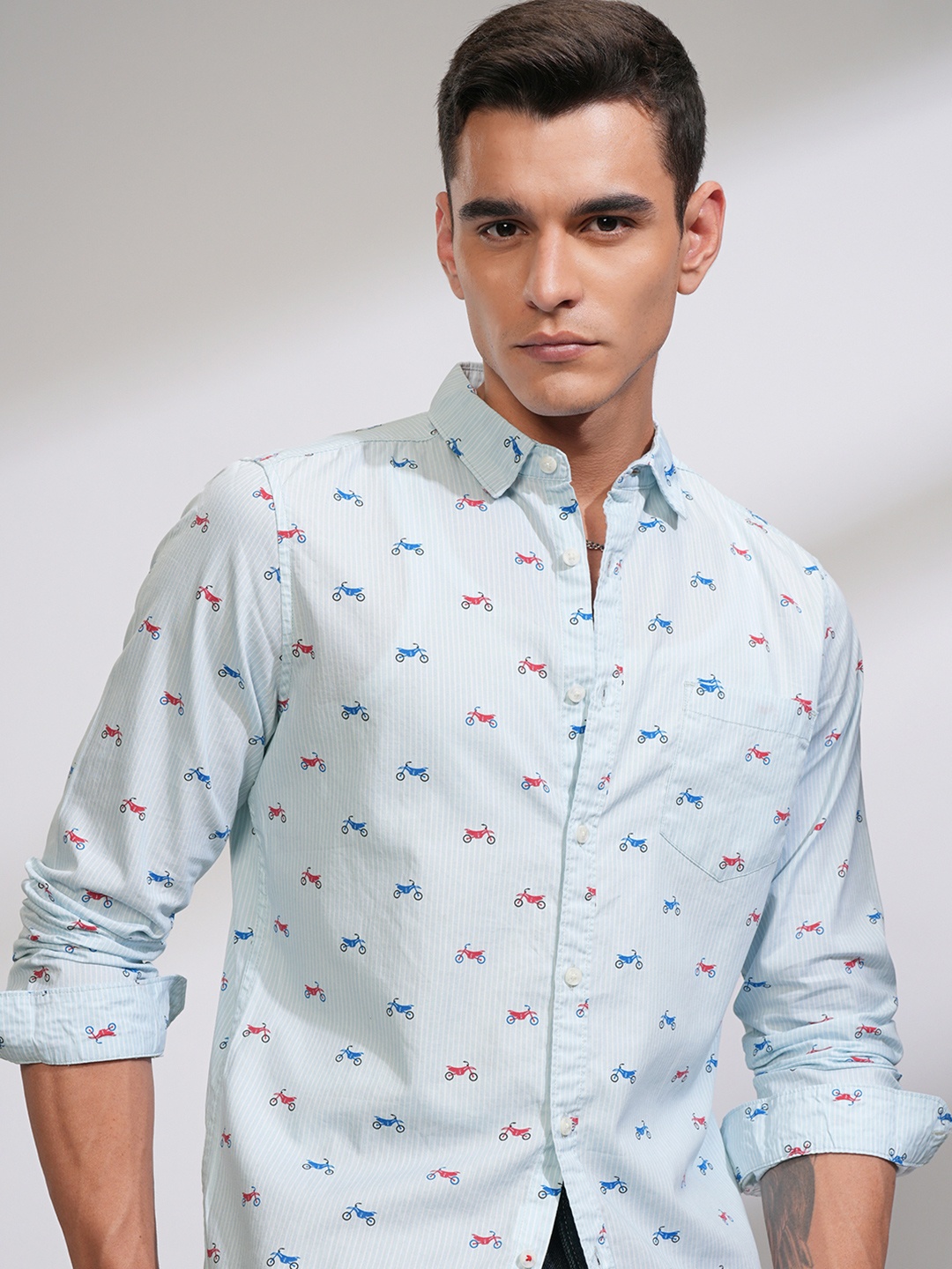 

HIGHLANDER Men Printed Slim Fit Shirt, White