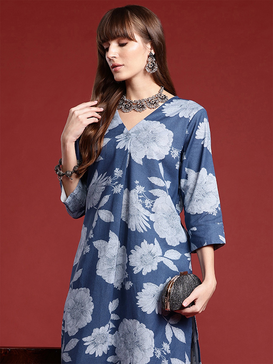 

Indo Era V-Neck Floral Printed Pleat Detailed Kurta with Trousers, Blue