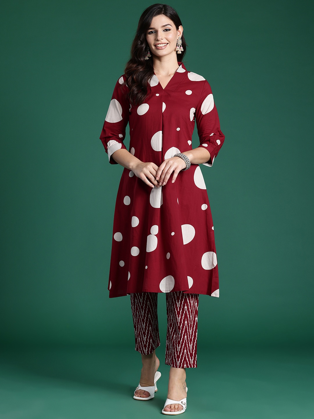 

Indo Era Women Printed Pleated Pure Cotton Kurta with Trousers, Maroon