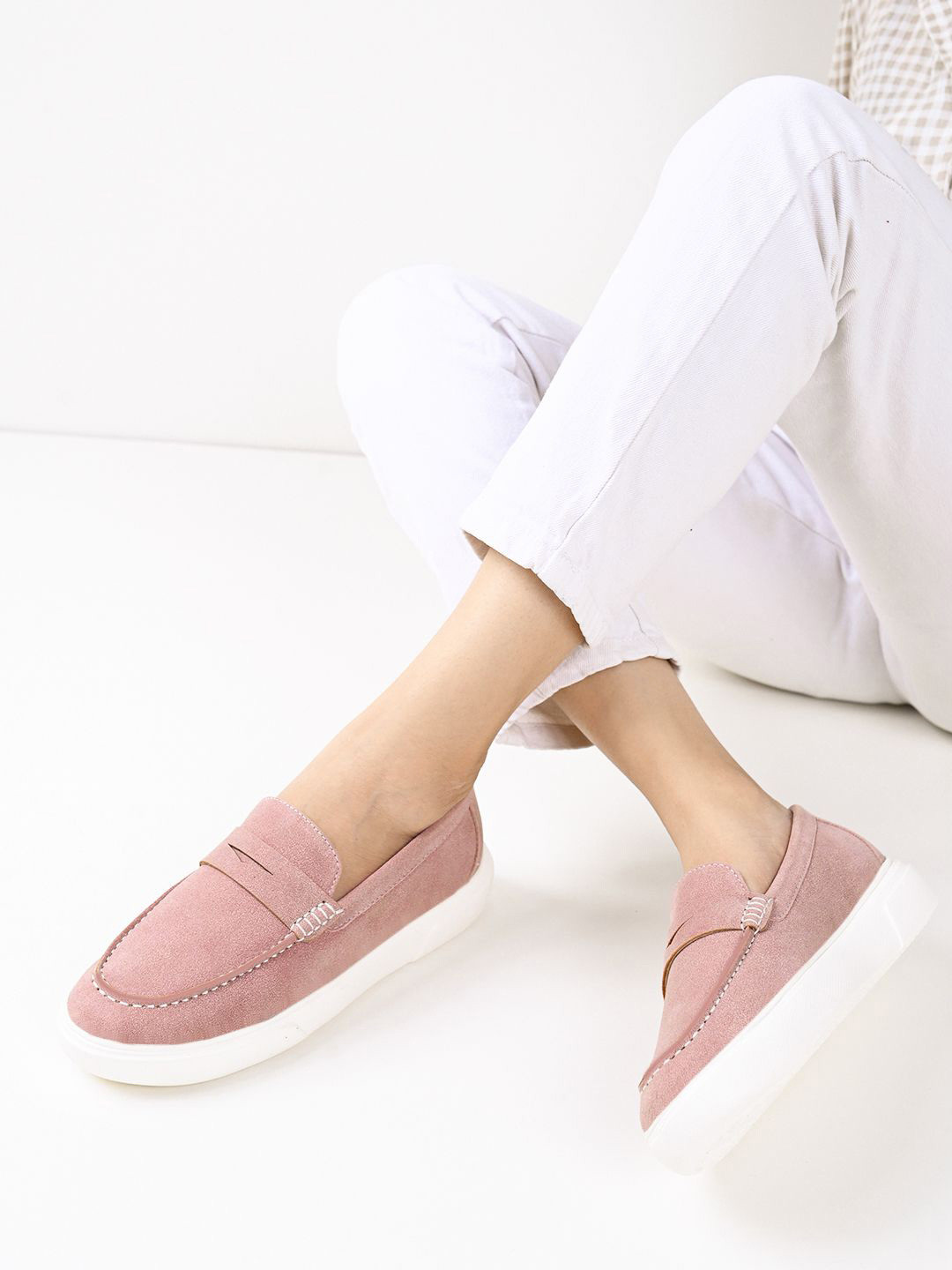 

Mast & Harbour Women Suede Loafers, Pink