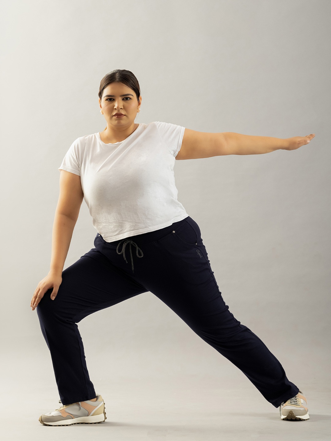 

CUPID Women Mid-Rise Track Pants, Navy blue