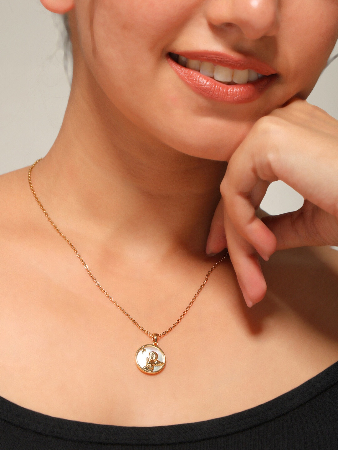 

SALVE Gold-Plated Stainless Steel Circular Pendant With Chain