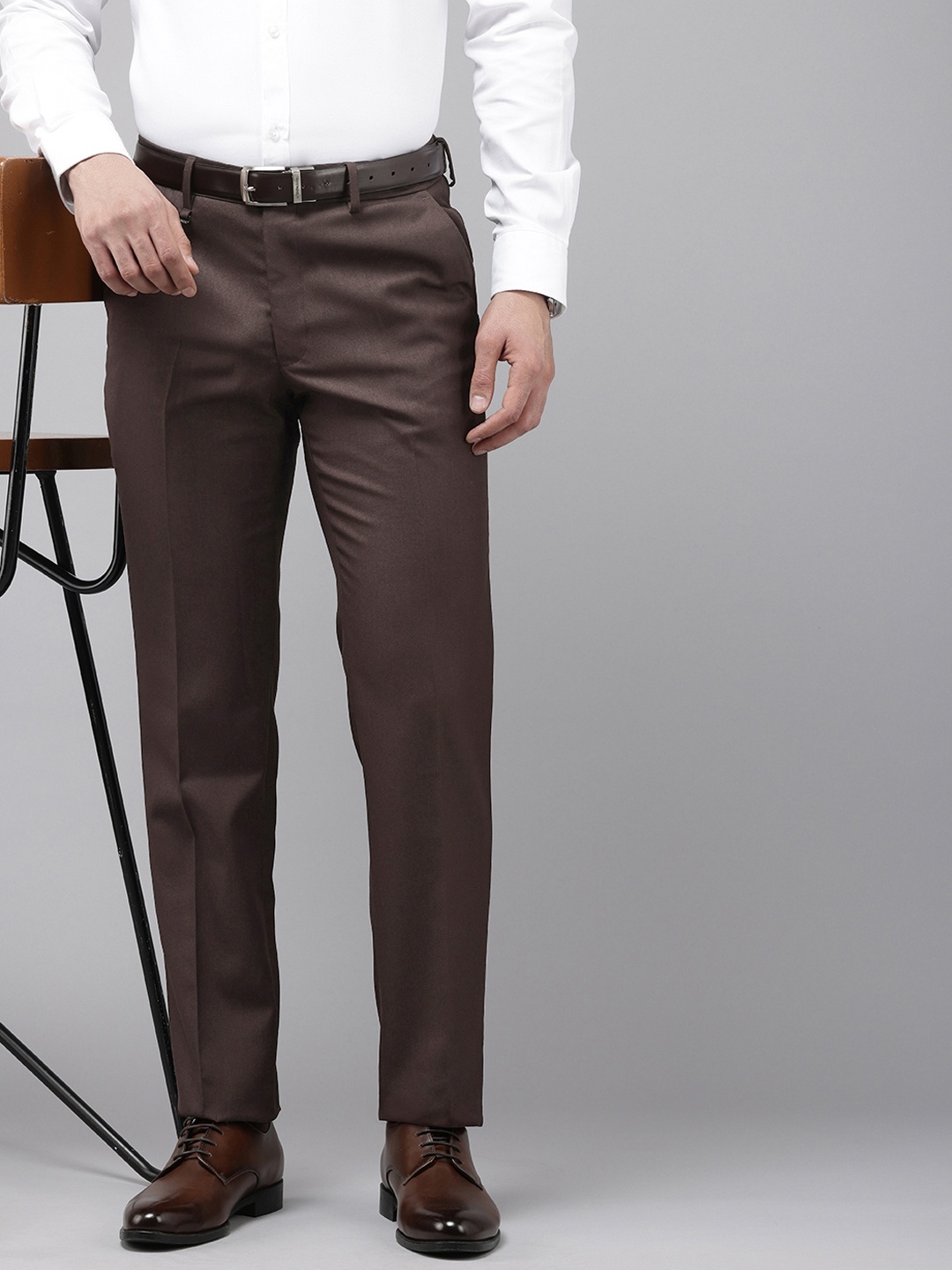 

Van Heusen Men Slim Fit Formal Trousers, Brown