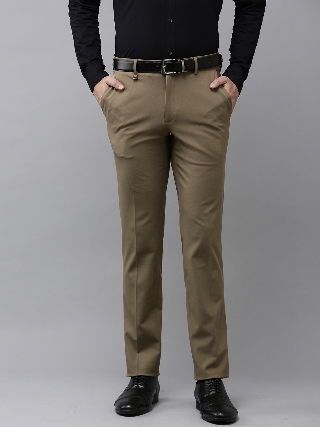 

Van Heusen Men Slim Fit Trousers, Khaki